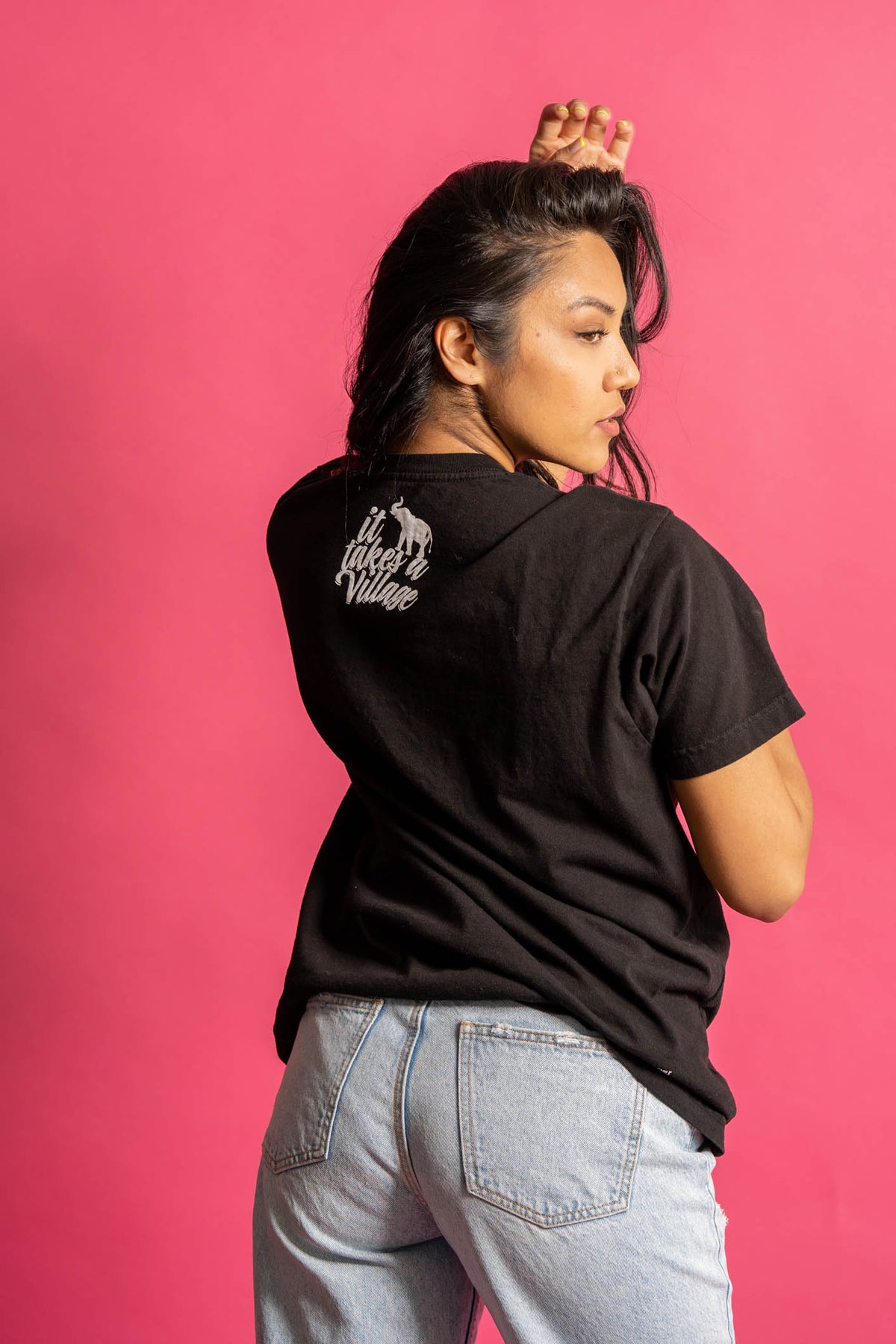 the BODY TEE in BLK